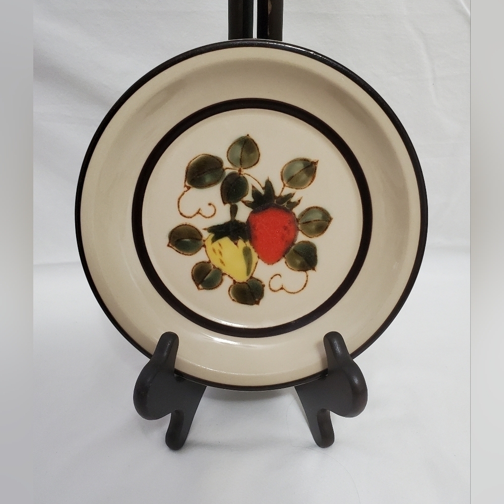 Vintage 1971 Sears Strawberries Dessert Plate
